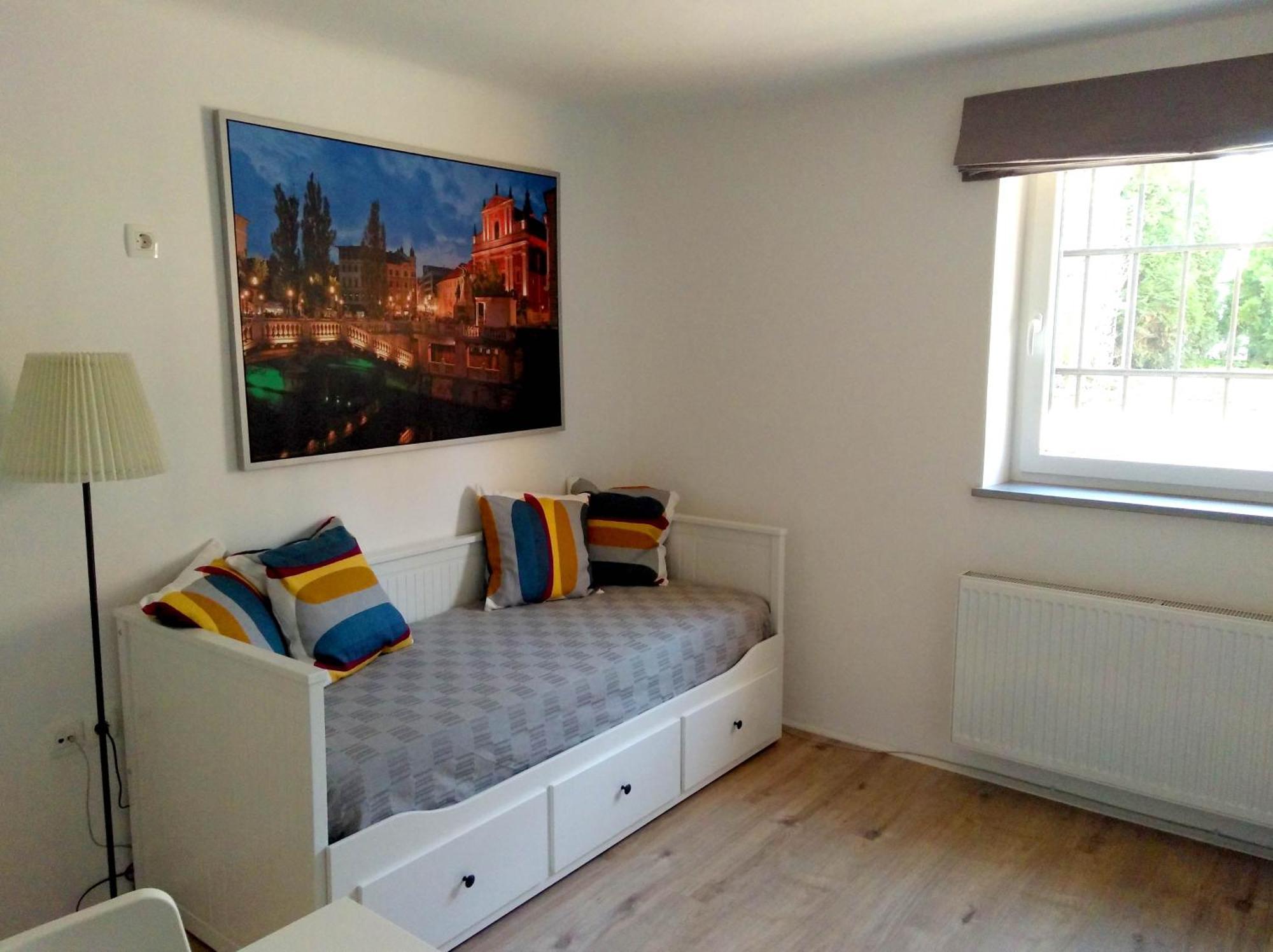Apartment Tomc Любляна Экстерьер фото